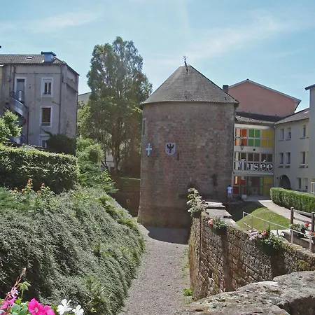 Avec Jardin Aux Portes D'epinal, Ideal Couples Ou Sejours Pro, Proche Commerces Et Nature - Fr-1-589-278 Feriehus Chantraine