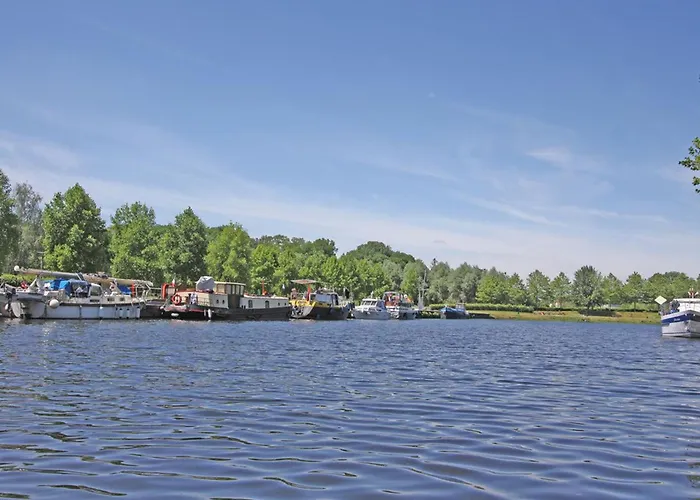 Avec Jardin Aux Portes D'epinal, Ideal Couples Ou Sejours Pro, Proche Commerces Et Nature - Fr-1-589-278 *